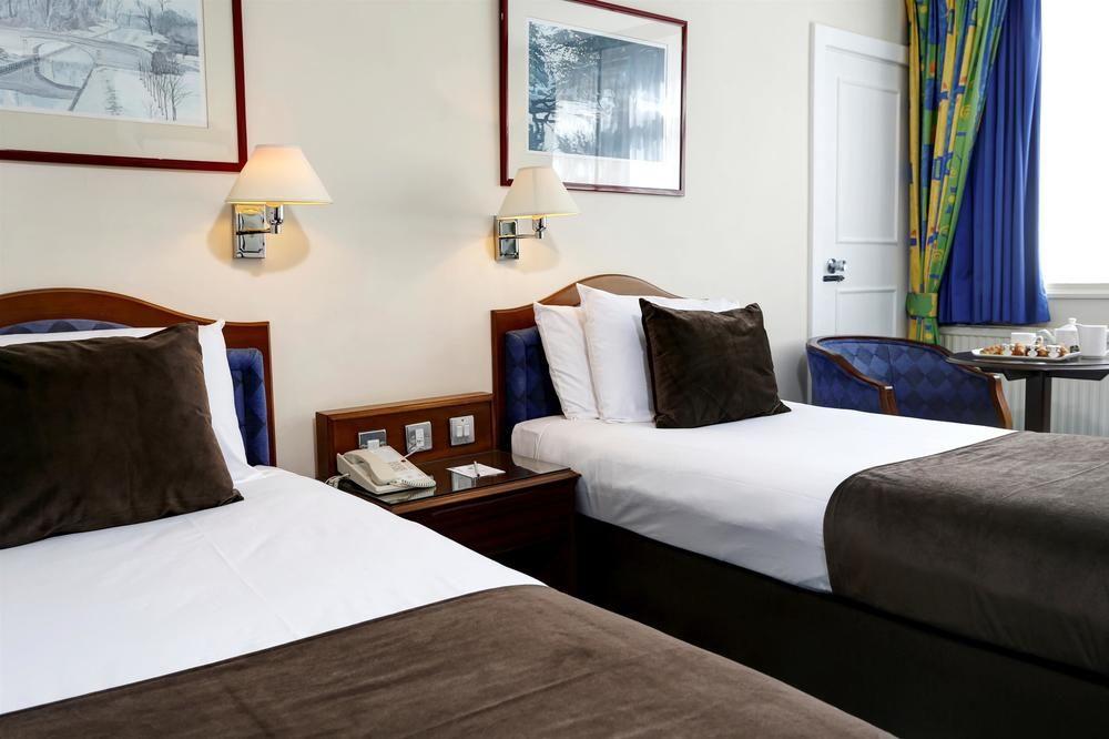 Best Western Ship Hotel Weybridge Bagian luar foto