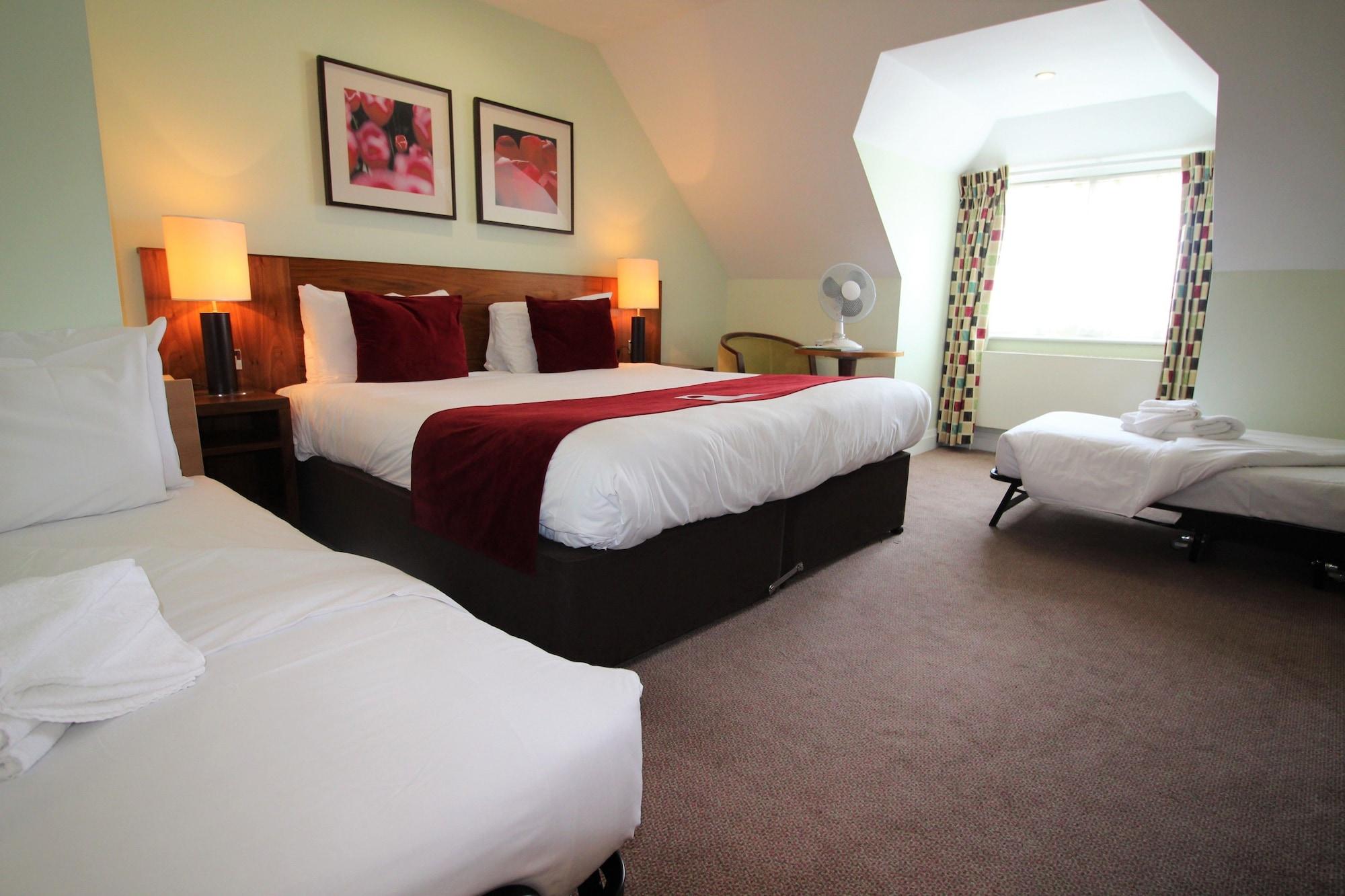Best Western Ship Hotel Weybridge Bagian luar foto