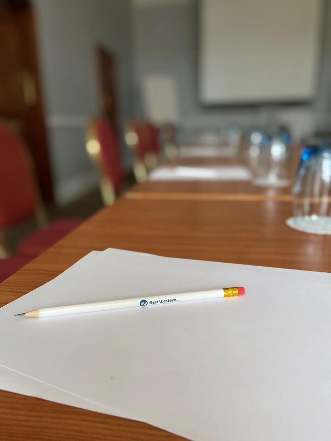 Best Western Ship Hotel Weybridge Bagian luar foto