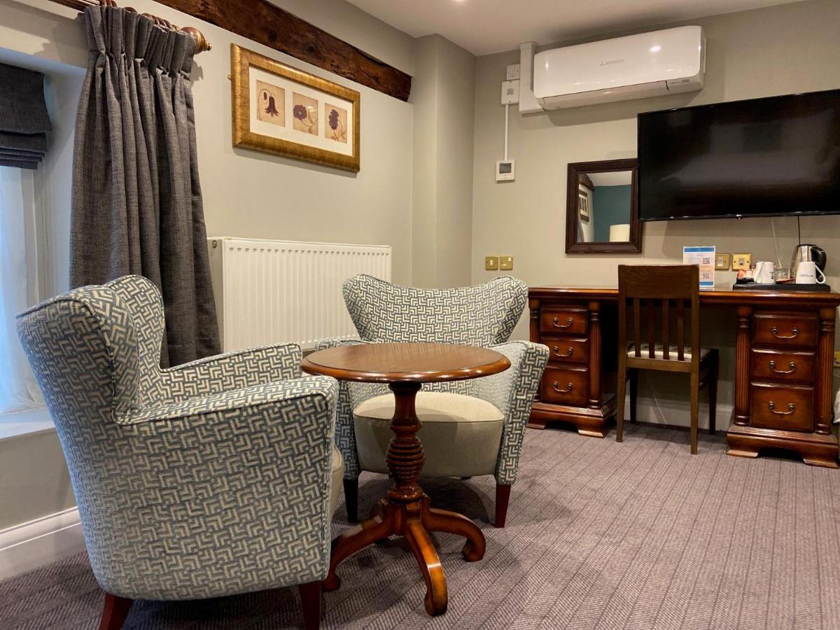 Best Western Ship Hotel Weybridge Bagian luar foto