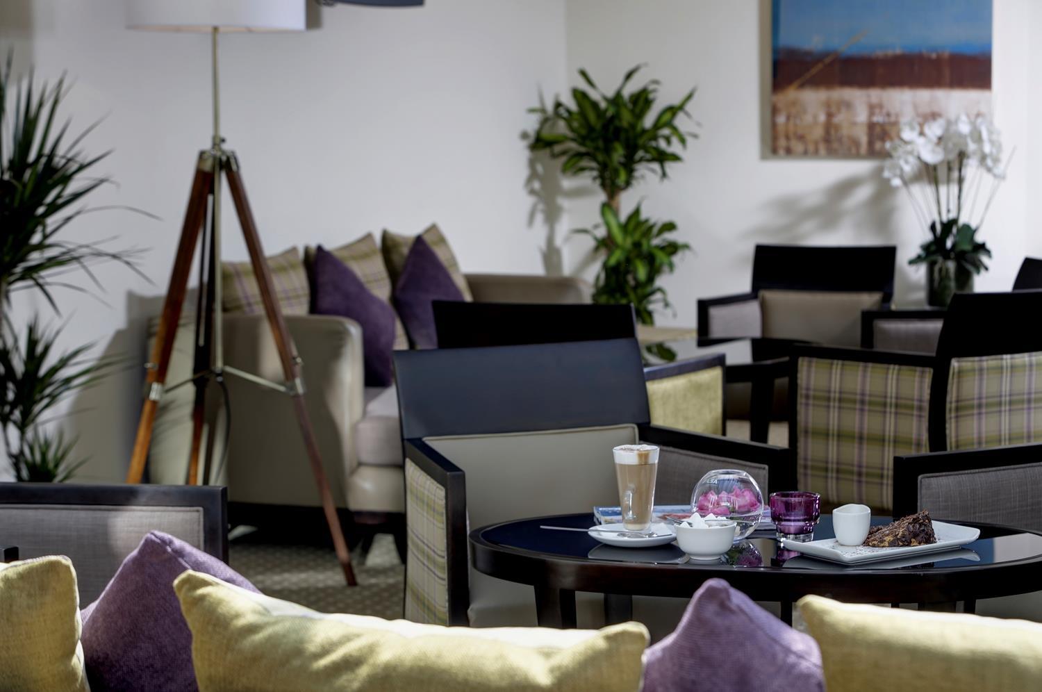 Best Western Ship Hotel Weybridge Bagian luar foto