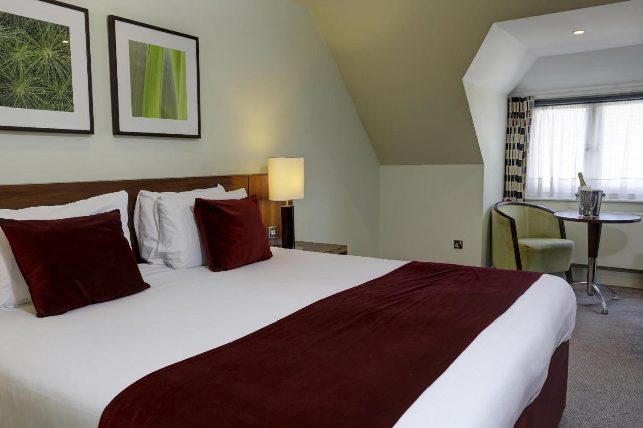 Best Western Ship Hotel Weybridge Ruang foto